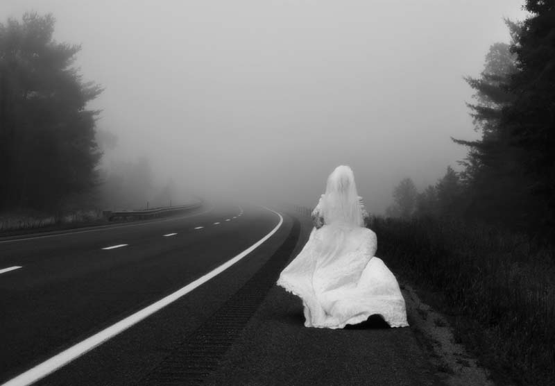 Runaway Bride; Click here on
the image to go to the article
